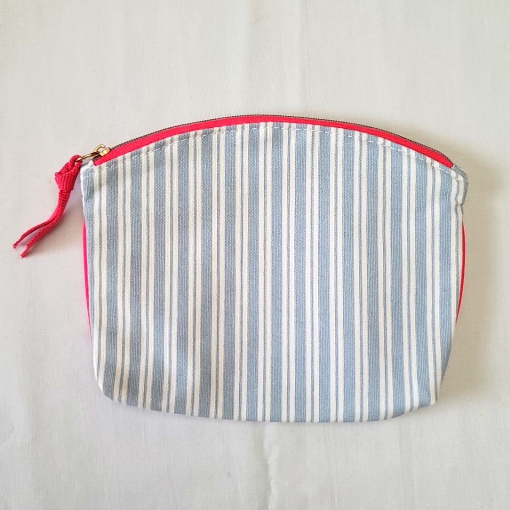 NWOT Ipsy Striped Cosmetic/Makeup Glam Bag - Picture 2 of 2